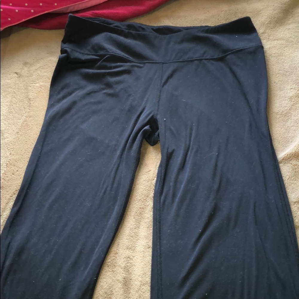 VS yoga pants
